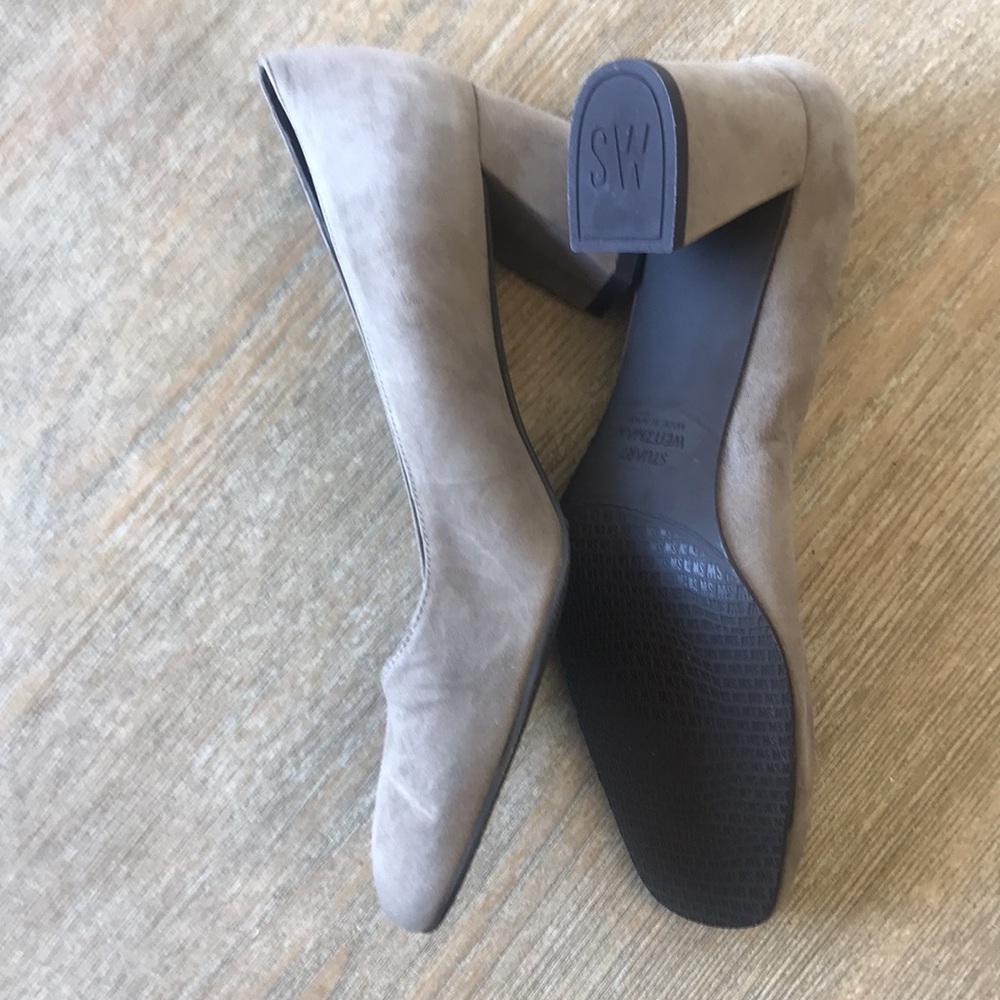 Stuart Weitzman Taupe Suede Pumps - Size 8M - Picture 4 of 6
